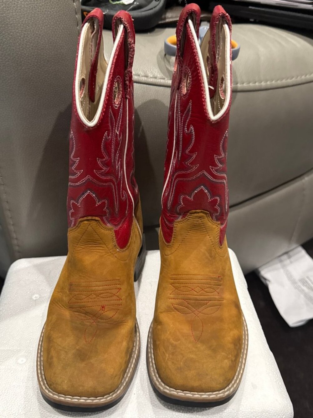 OLD WEST YOUTH BOYS DISTRESSED BROWN & RED SQ. TOE COWBOY BOOTS, SIZE 2.0 D